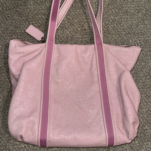 Coach Poppy Y2K Rose Pink Patent Glam Tote Bag 14531 - Picture 6 of 16